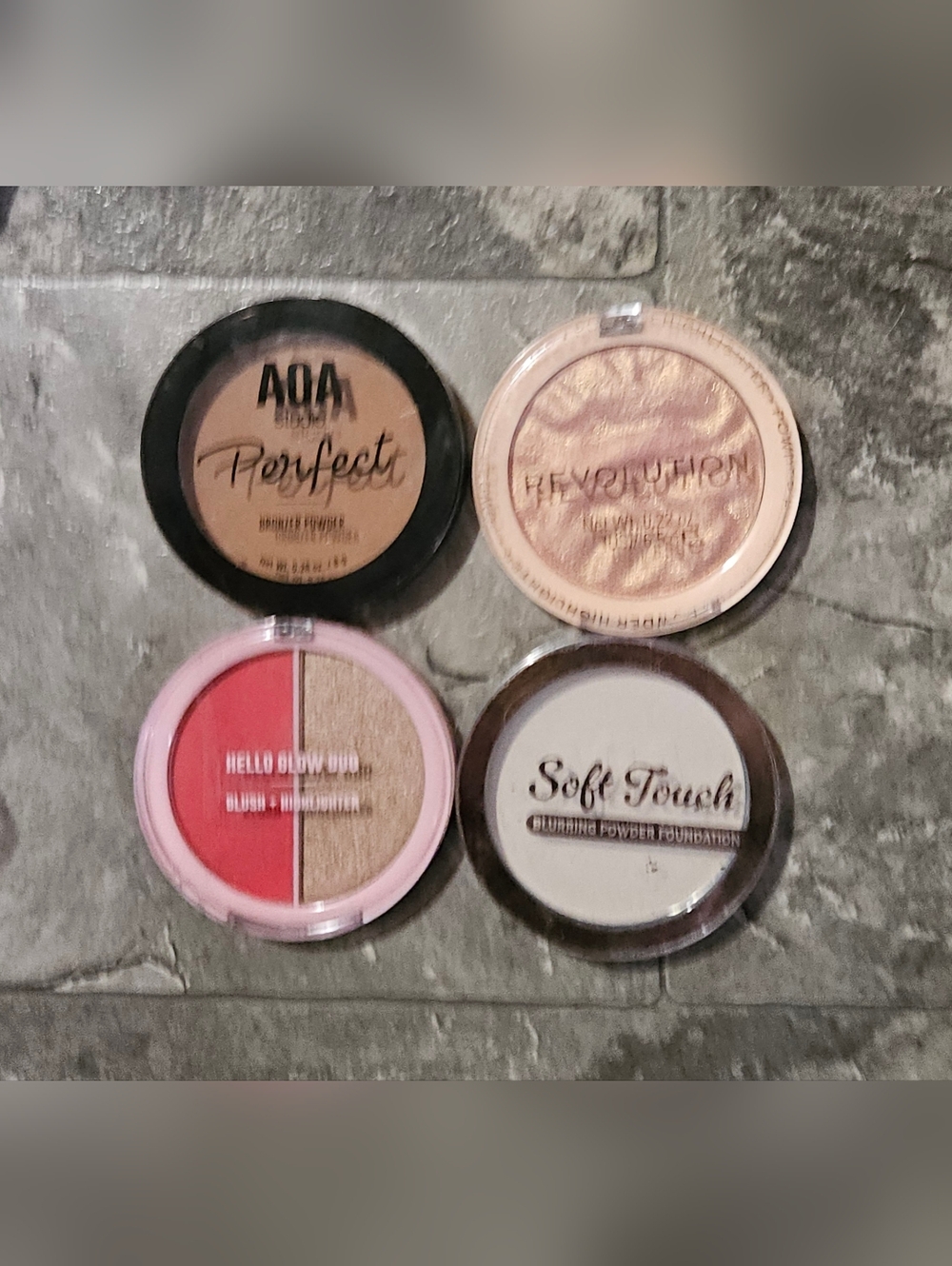 Translucent Powder, Bronzer, Blush & Highlighter Bundle - Picture 3 of 16